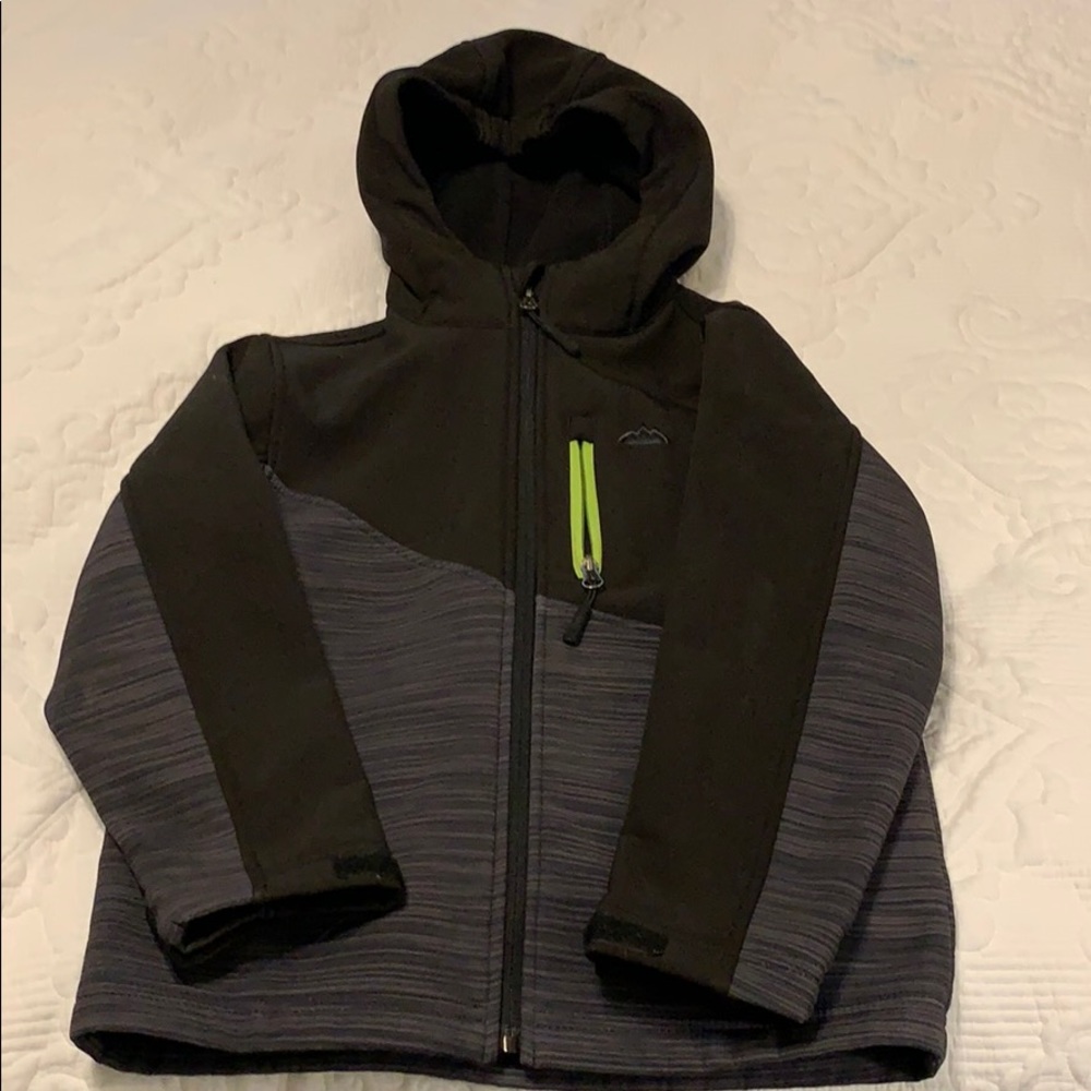 Snozu. Boys. Youth. Jacket. Size 7